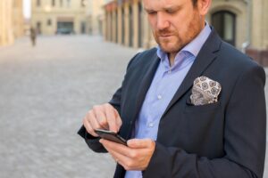 副業詐欺の返金相談は警察にどこまで比較してもらえる？